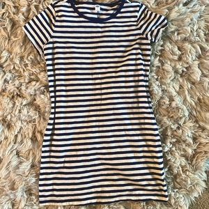 Simple navy and white stripped dress ✨
